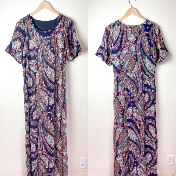 Vintage Floral Long Short Sleeve Flowy Maxi Dress - Picture 2 of 11